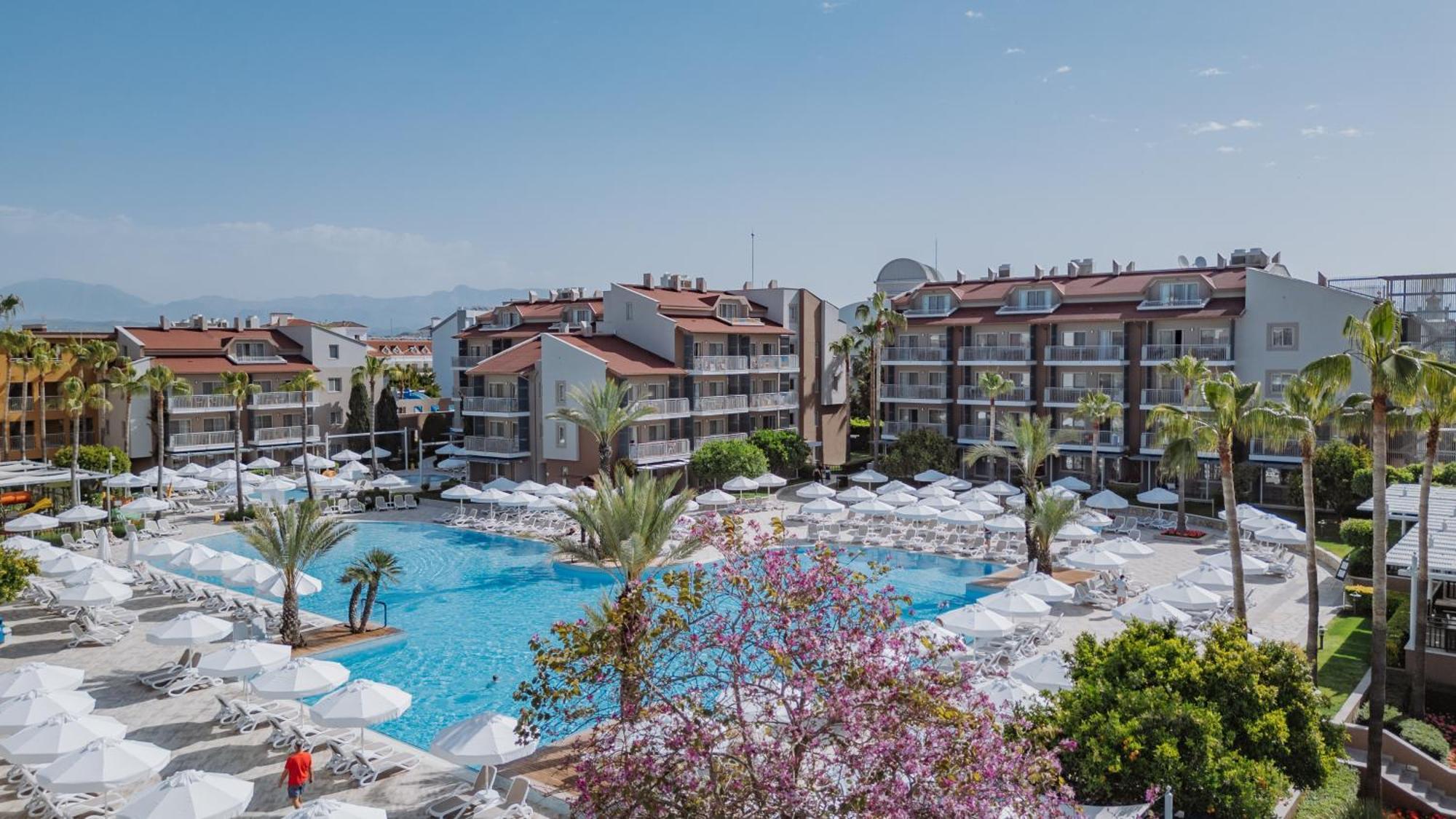 Barut B Resort Side